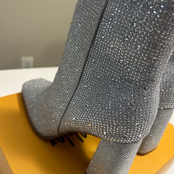 Women’s Rhinestone Block Heel cowboy Bootie SILVER GLITTER RHINESTONE sz 10 NEW - Picture 3 of 8